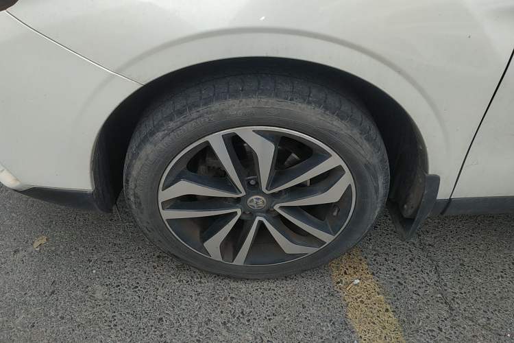 Used Venucia T90 2018 2.0L CVT Smart Connect Prestige Version China VI Standard Left Front Wheel Hub