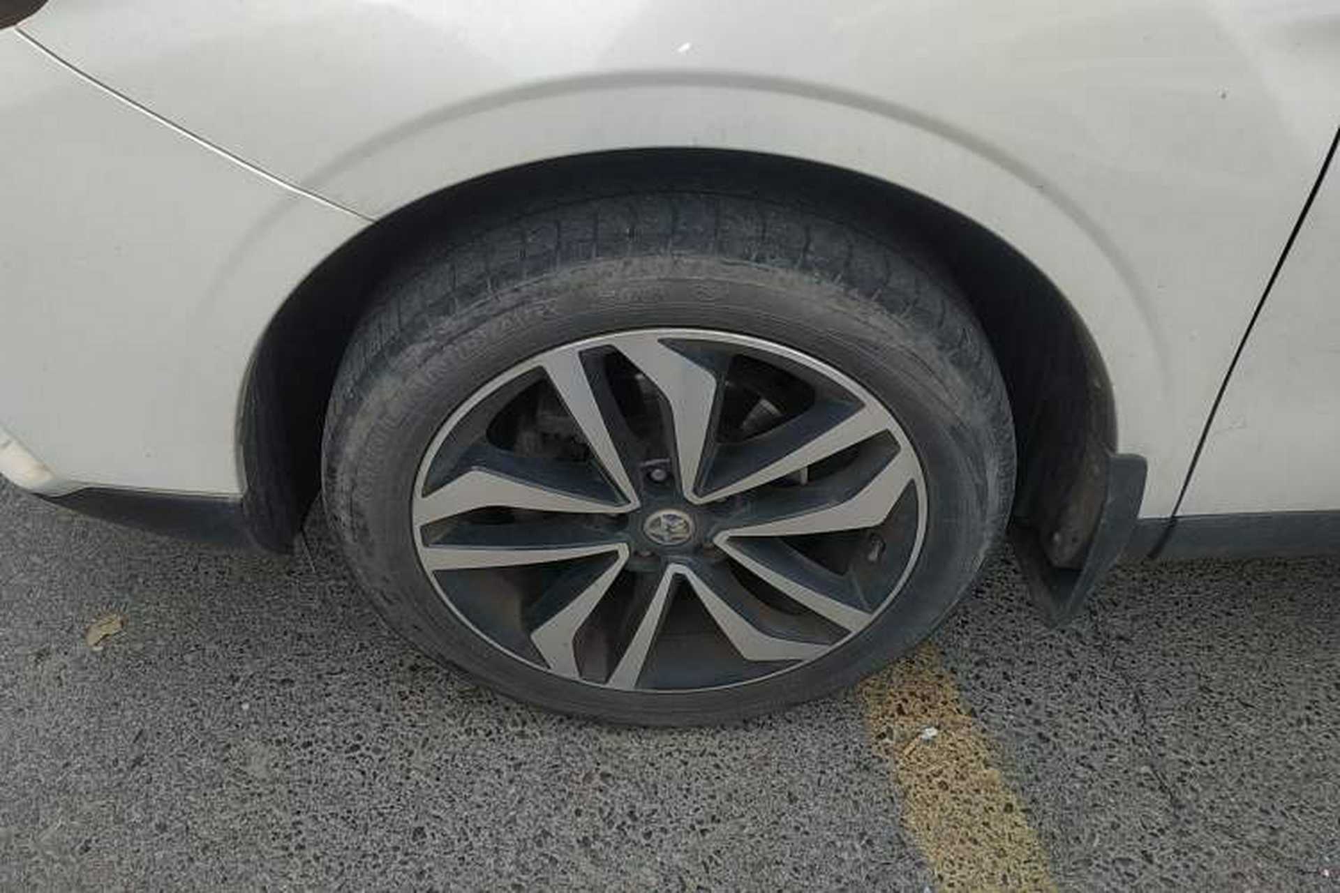 Used Venucia T90 2018 2.0L CVT Smart Connect Prestige Version China VI Standard Left Front Wheel Hub