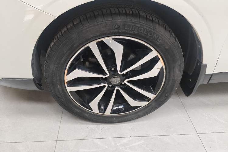 Used Venucia T90 2018 2.0L CVT Smart Connect Fashion Edition China VI Standard Left Front Wheel Hub