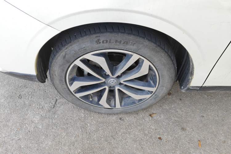 Used Venucia T90 2018 2.0L CVT Smart Connect Luxury Edition China V Standard Left Front Wheel Hub