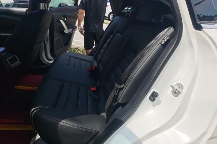 Used Venucia T90 2018 2.0L CVT Smart Connect Prestige Version China VI Standard Left Rear Seat