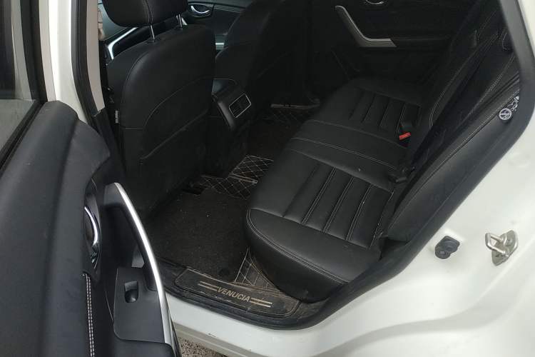 Used Venucia T90 2018 2.0L CVT Smart Connect Prestige Version China VI Standard Left Rear Seat