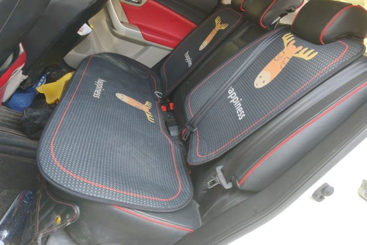 Used Venucia T90 2018 2.0L CVT Smart Connect Luxury Edition China V Standard Left Rear Seat