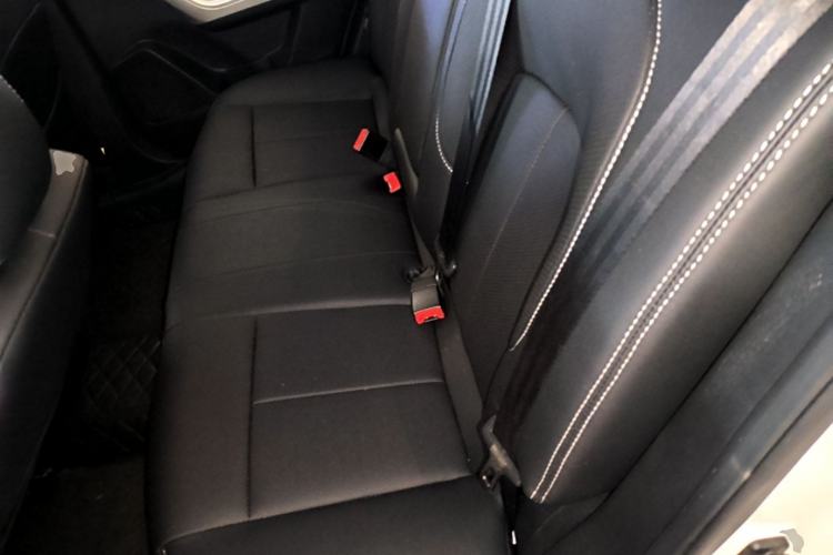Used Venucia T90 2018 2.0L CVT Smart Connect Fashion Edition China V Standard Left Rear Seat