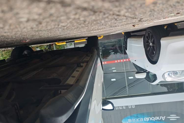 Used Venucia T90 2018 2.0L CVT Smart Connect Prestige Version China VI Standard Left Side Sill