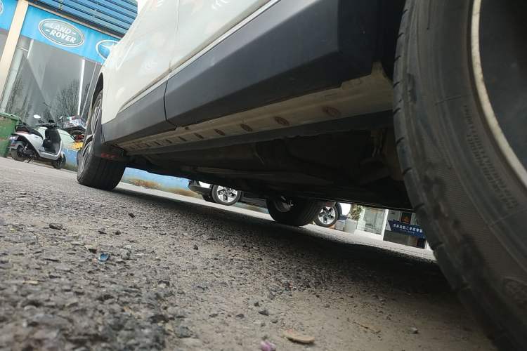Used Venucia T90 2018 2.0L CVT Smart Connect Prestige Version China VI Standard Left Side Sill