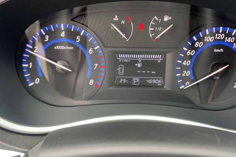 Used Venucia T90 2018 2.0L CVT Smart Connect Luxury Edition China V Standard Odometer Close Up