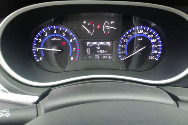 Used Venucia T90 2018 2.0L CVT Smart Connect Luxury Edition China V Standard Odometer Close Up
