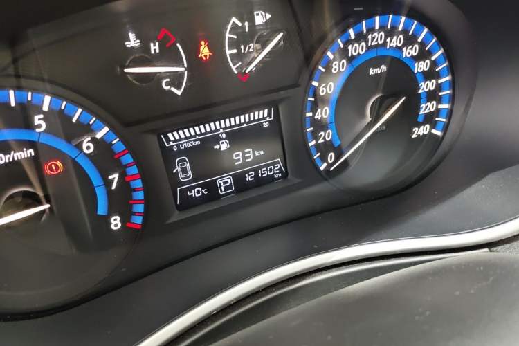 Used Venucia T90 2018 2.0L CVT Smart Connect Fashion Edition China V Standard Odometer Close Up