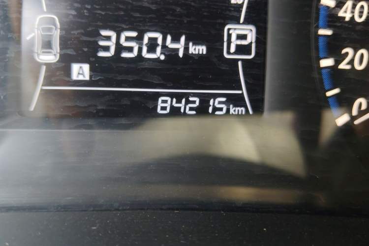 Used Venucia T90 2018 2.0L CVT Smart Connect Luxury Edition China V Standard Odometer Close Up