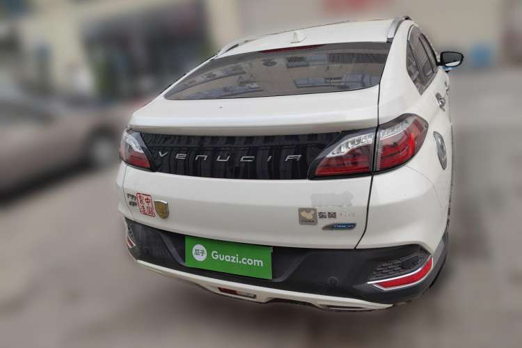 Used Venucia T90 2018 2.0L CVT Smart Connect Leading Edition China V Standard Rear