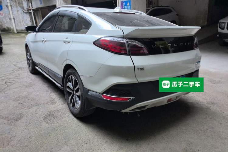 Used Venucia T90 2018 2.0L CVT Smart Connect Luxury Edition China V Standard Rear Left 45 Deg