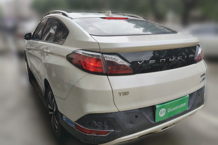 Used Venucia T90 2018 2.0L CVT Smart Connect Luxury Edition China V Standard Rear Left 45 Deg