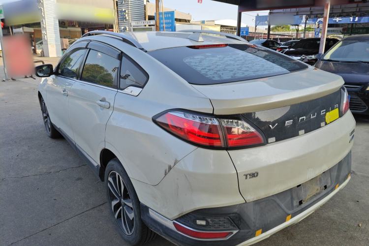 Used Venucia T90 2018 2.0L CVT Smart Connect Luxury Edition China V Standard Rear Left 45 Deg