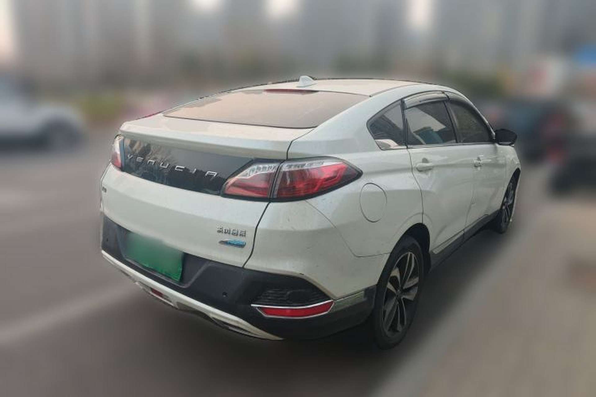 Used Venucia T90 2018 2.0L CVT Smart Connect Fashion Edition China V Standard Rear Right 45 Deg