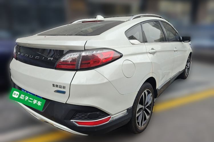 Used Venucia T90 2018 2.0L CVT Smart Connect Luxury Edition China V Standard Rear Right 45 Deg