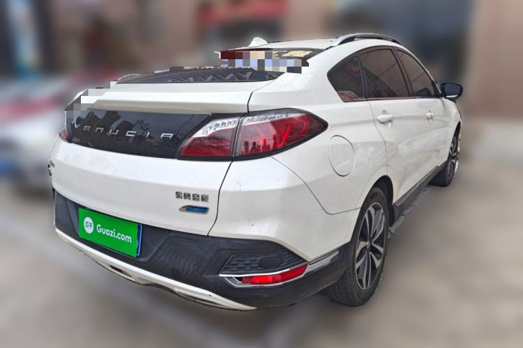 Used Venucia T90 2018 2.0L CVT Smart Connect Luxury Edition China V Standard Rear Right 45 Deg