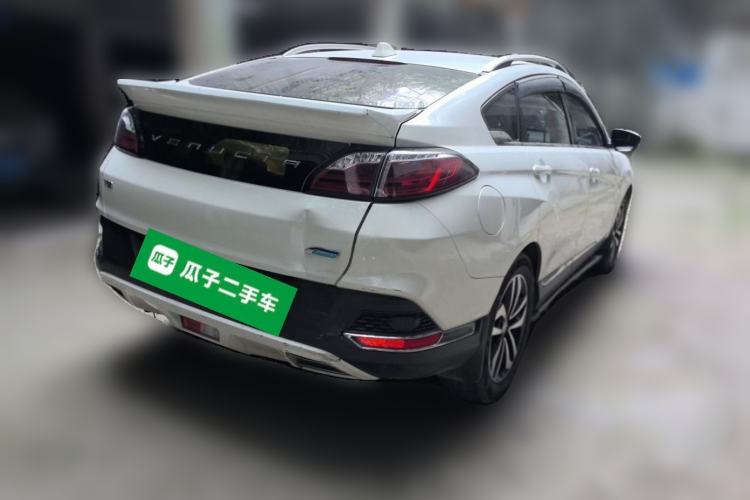 Used Venucia T90 2018 2.0L CVT Smart Connect Luxury Edition China V Standard Rear Right 45 Deg