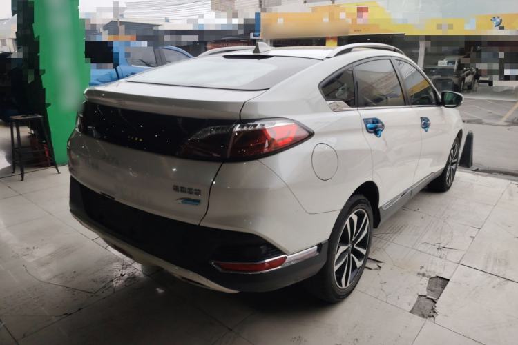 Used Venucia T90 2018 2.0L CVT Smart Connect Luxury Edition China V Standard Rear Right 45 Deg