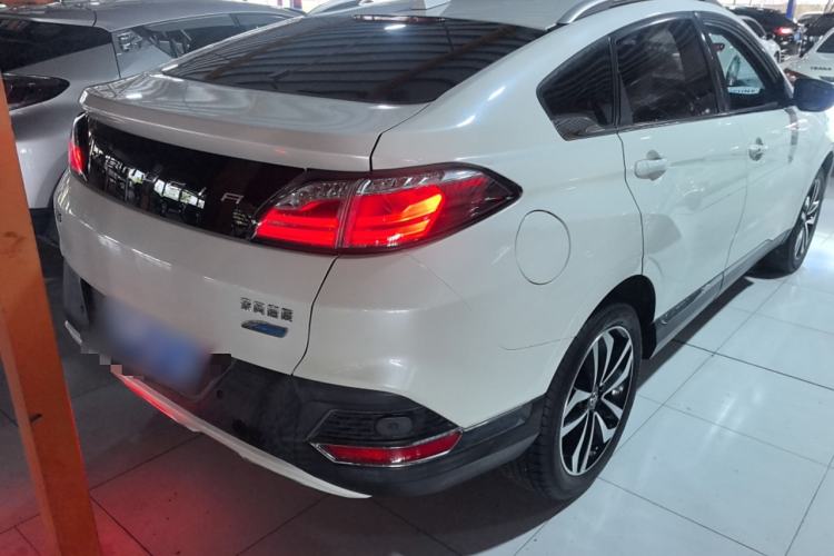 Used Venucia T90 2018 2.0L CVT Smart Connect Luxury Edition China V Standard Rear Right 45 Deg