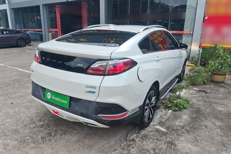 Used Venucia T90 2018 2.0L CVT Smart Connect Prestige Version China VI Standard Rear Right 45 Deg