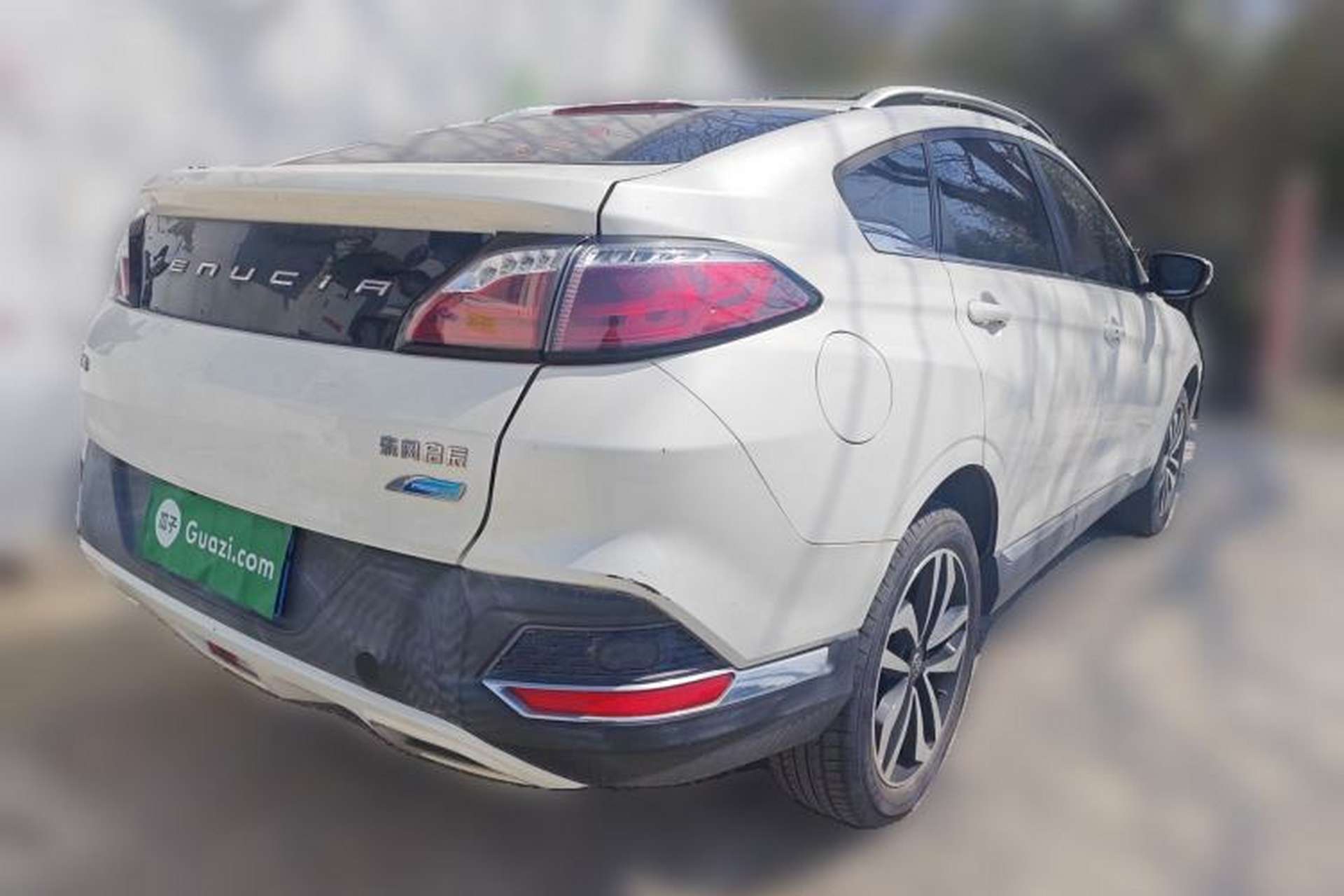 Used Venucia T90 2018 2.0L CVT Smart Connect Luxury Edition China V Standard Rear Right 45 Deg