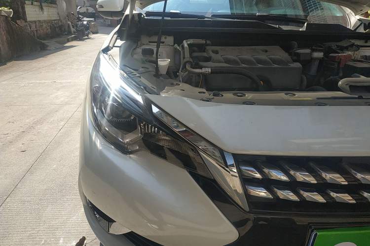 Used Venucia T90 2018 2.0L CVT Smart Connect Prestige Version China VI Standard Right Front Headlight