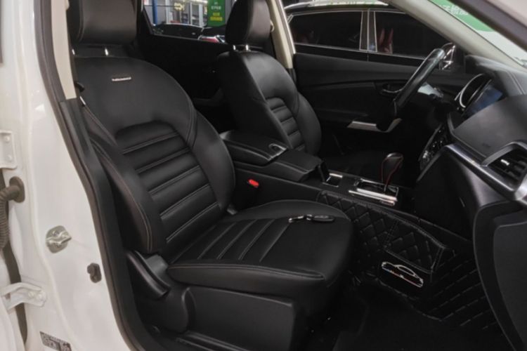 Used Venucia T90 2018 2.0L CVT Smart Connect Luxury Edition China V Standard Right Front Seat