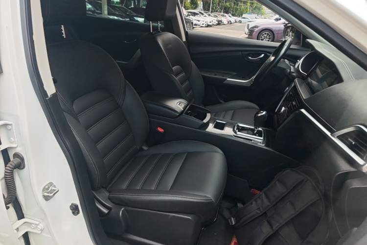 Used Venucia T90 2018 2.0L CVT Smart Connect Prestige Version China VI Standard Right Front Seat