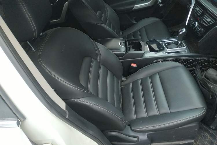 Used Venucia T90 2018 2.0L CVT Smart Connect Prestige Version China VI Standard Right Front Seat