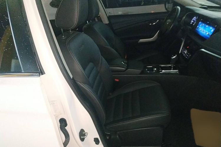 Used Venucia T90 2018 2.0L CVT Smart Connect Prestige Version China VI Standard Right Front Seat