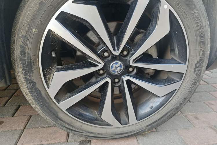 Used Venucia T90 2018 1.4T Manual Smart Connect Style Version China V Standard Right Front Wheel Hub