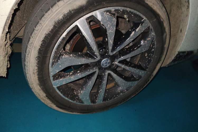 Used Venucia T90 2018 2.0L CVT Smart Connect Luxury Edition China V Standard Right Front Wheel Hub
