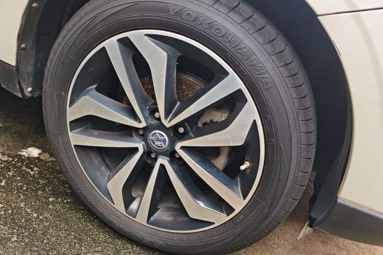 Used Venucia T90 2018 2.0L CVT Smart Connect Luxury Edition China V Standard Right Front Wheel Hub