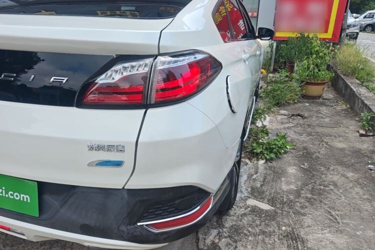 Used Venucia T90 2018 2.0L CVT Smart Connect Prestige Version China VI Standard Right Rear Taillight