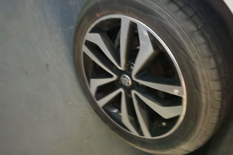 Used Venucia T90 2018 2.0L CVT Smart Connect Luxury Edition China V Standard Right Rear Wheel Hub