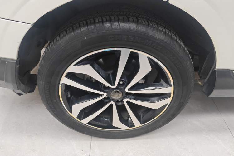 Used Venucia T90 2018 2.0L CVT Smart Connect Fashion Edition China VI Standard Right Rear Wheel Hub