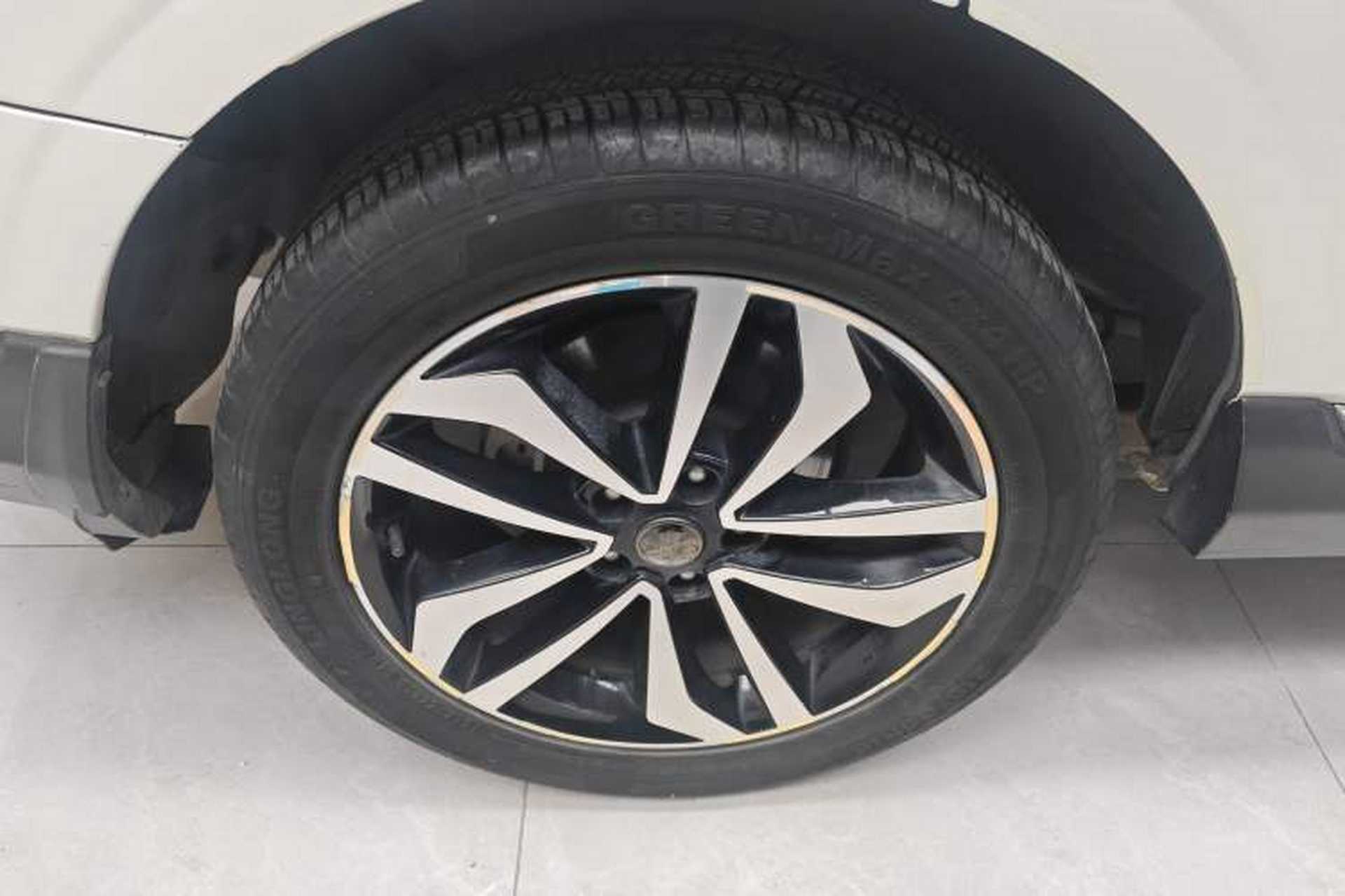 Used Venucia T90 2018 2.0L CVT Smart Connect Fashion Edition China VI Standard Right Rear Wheel Hub