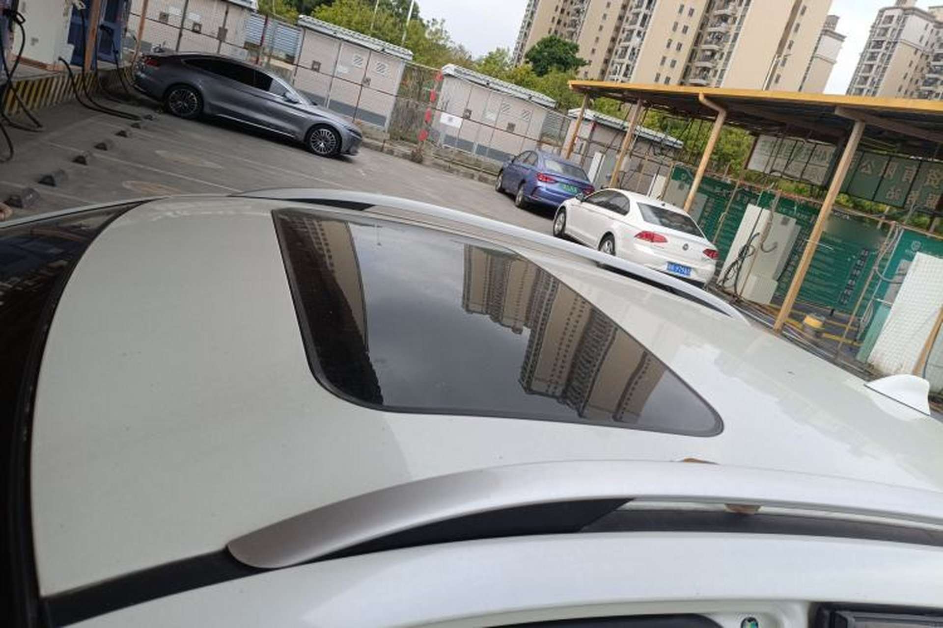 Used Venucia T90 2018 2.0L CVT Smart Connect Luxury Edition China V Standard Roof