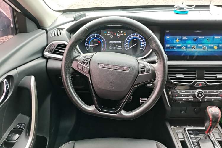 Used Venucia T90 2018 2.0L CVT Smart Connect Luxury Edition China V Standard Steering Wheel