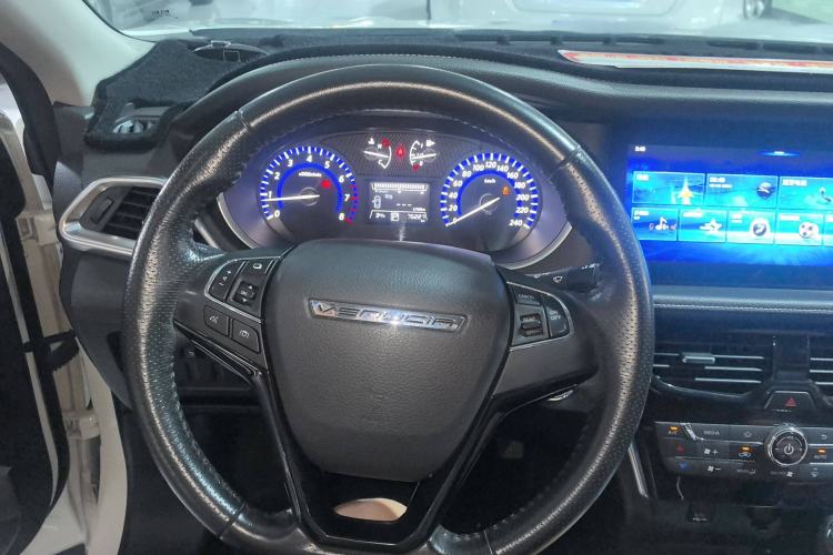 Used Venucia T90 2018 2.0L CVT Smart Connect Luxury Edition China V Standard Steering Wheel