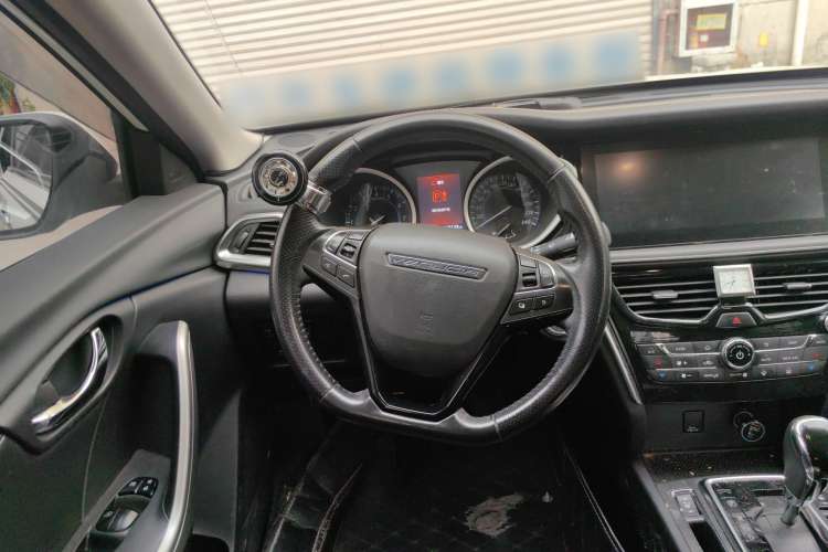 Used Venucia T90 2018 2.0L CVT Smart Connect Leading Edition China V Standard Steering Wheel