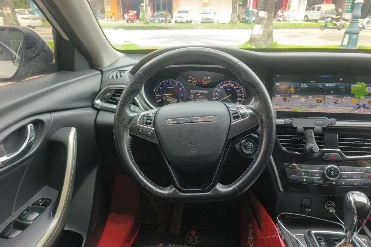 Used Venucia T90 2018 2.0L CVT Smart Connect Luxury Edition China V Standard Steering Wheel
