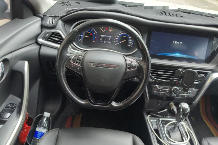 Used Venucia T90 2018 2.0L CVT Smart Connect Luxury Edition China V Standard Steering Wheel
