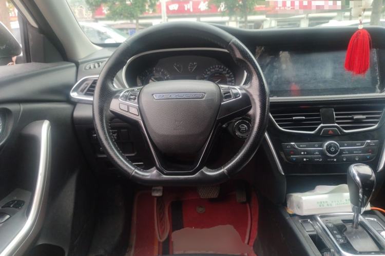 Used Venucia T90 2018 2.0L CVT Smart Connect Luxury Edition China V Standard Steering Wheel
