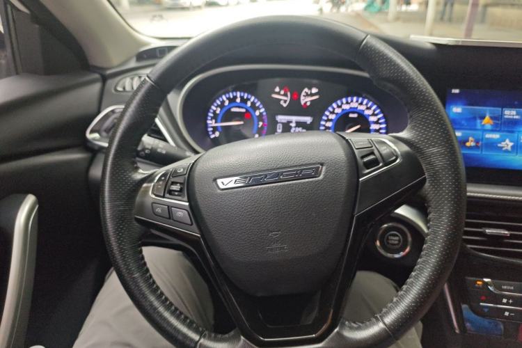 Used Venucia T90 2018 2.0L CVT Smart Connect Luxury Edition China V Standard Steering Wheel