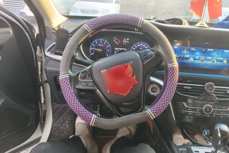 Used Venucia T90 2018 2.0L CVT Smart Connect Prestige Version China VI Standard Steering Wheel