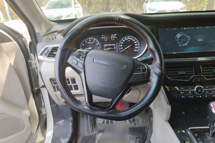 Used Venucia T90 2018 2.0L CVT Smart Connect Luxury Edition China V Standard Steering Wheel