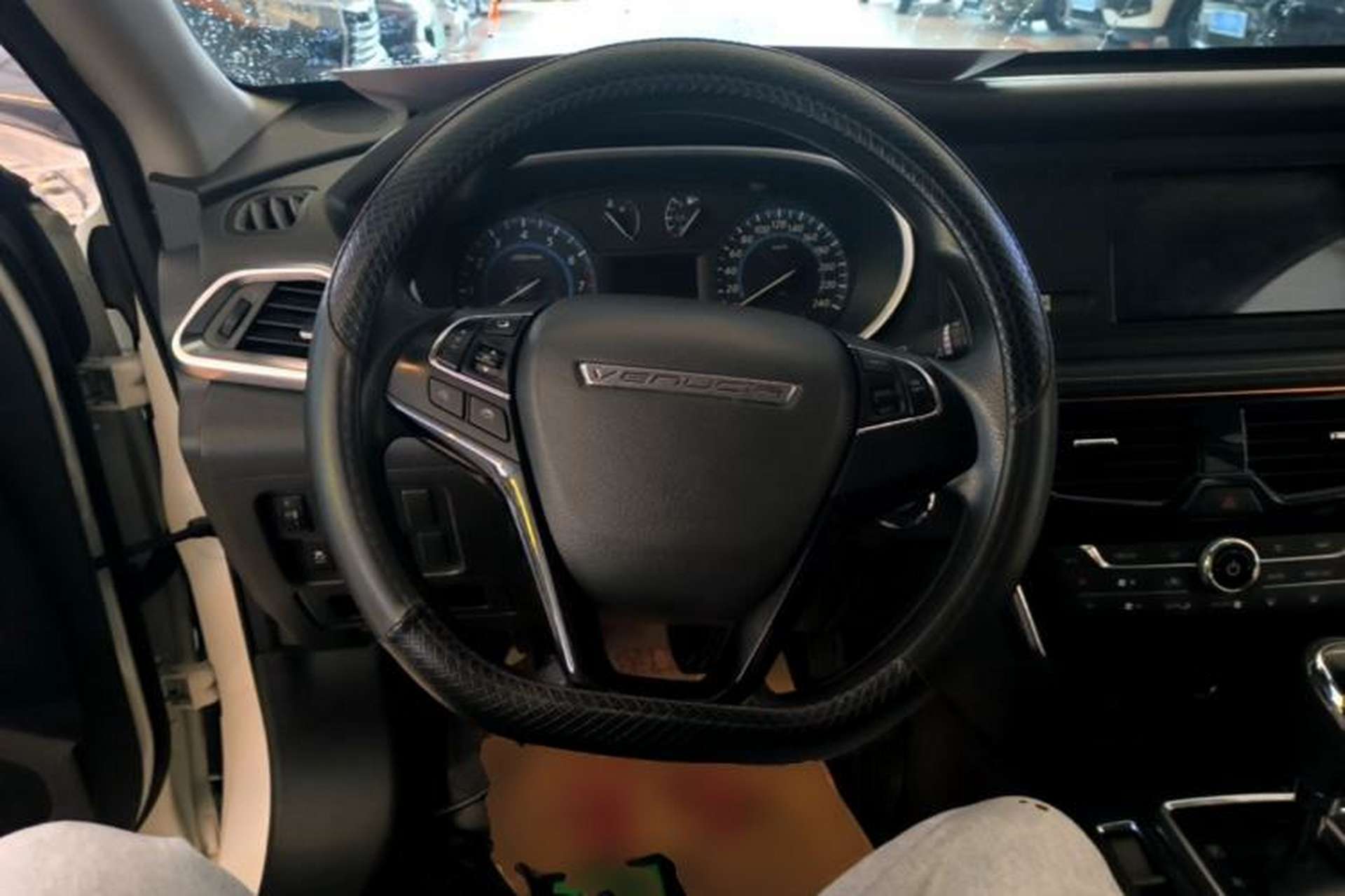 Used Venucia T90 2018 2.0L CVT Smart Connect Fashion Edition China V Standard Steering Wheel