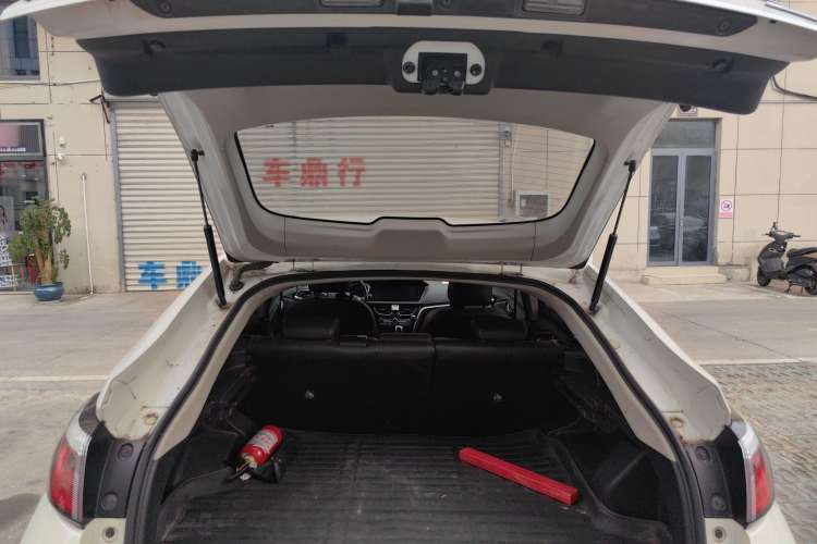 Used Venucia T90 2018 2.0L CVT Smart Connect Leading Edition China V Standard Trunk